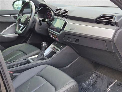 Used 2019 Audi Q3 2.0T Premium w/ Convenience Package AWD/4WD image 19