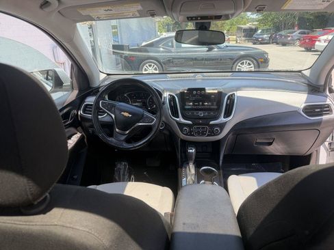 Used 2018 Chevrolet Equinox LT w/ Sun & Infotainment Package AWD/4WD image 10
