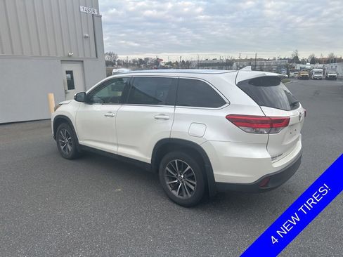 Used 2019 Toyota Highlander XLE image 5