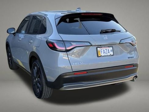 Used 2024 Honda HR-V Sport image 3