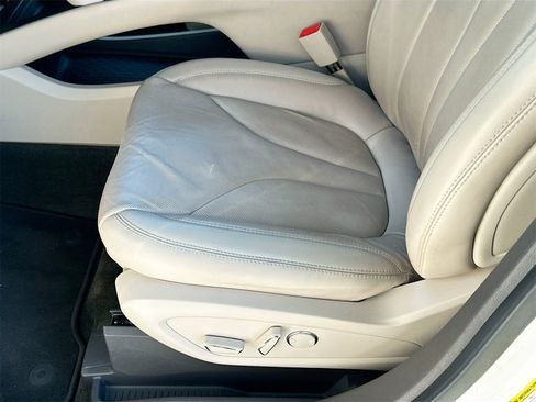 Used 2018 Lincoln MKX Reserve w/ Lincoln MKX Climate Package image 19