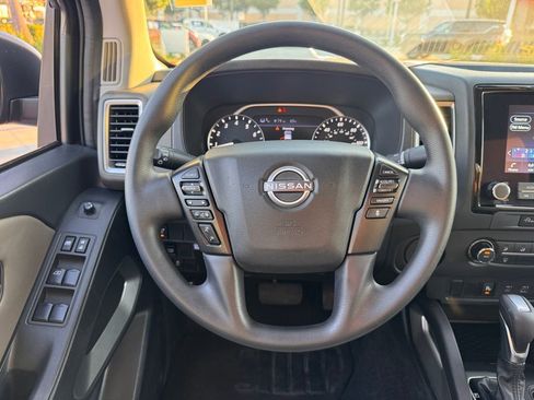 Certified 2024 Nissan Frontier SV w/ Technology Package image 15