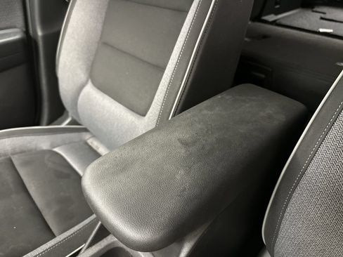Used 2024 Chevrolet TrailBlazer LT w/ Convenience Package AWD/4WD image 44