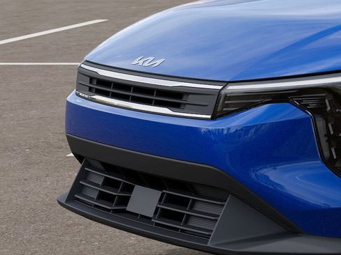 New 2025 Kia K4 LXS image 13