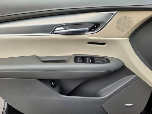 Used 2019 Cadillac XT5 Luxury image 18
