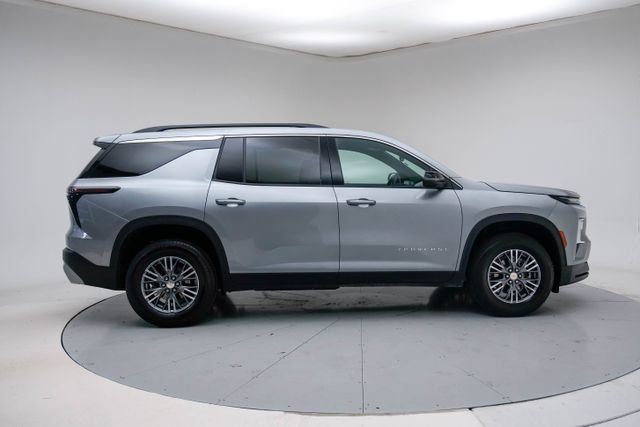 Used 2026 Chevrolet Traverse LT AWD/4WD image 6