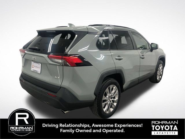Used 2019 Toyota RAV4 XLE Premium FWD image 6