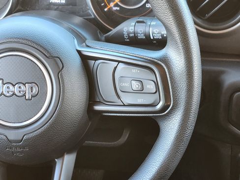 Used 2020 Jeep Wrangler Unlimited Sport image 32