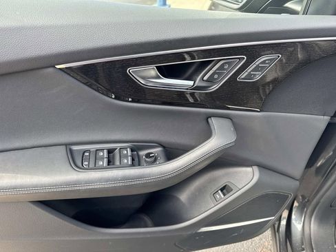 Used 2022 Audi Q8 Premium Plus image 16