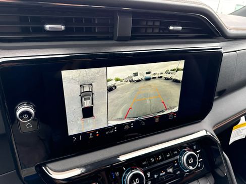 Certified 2024 GMC Sierra 1500 AT4 w/ Technology Package AWD/4WD image 18