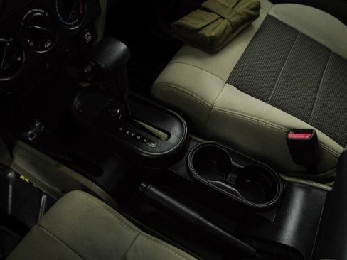 Used 2008 Jeep Wrangler Unlimited X image 19