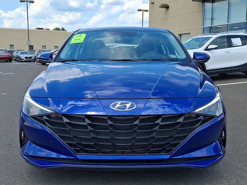 Certified 2023 Hyundai Elantra SEL FWD image 2