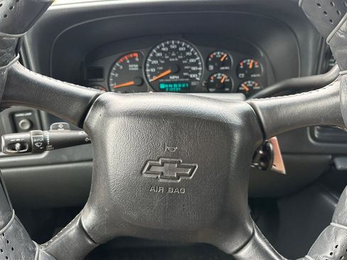 Used 2001 Chevrolet Silverado 2500 LT RWD image 22