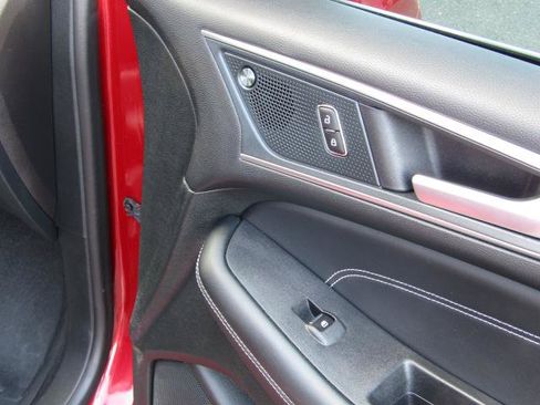 Used 2024 Ford Edge Titanium AWD/4WD image 11