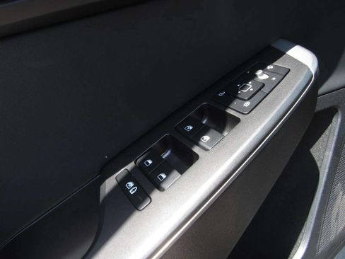 Used 2024 Kia EV6 Light RWD image 21