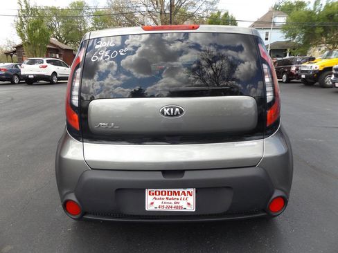 Used 2016 Kia Soul FWD image 8