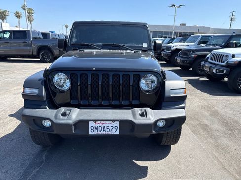 Used 2019 Jeep Wrangler Unlimited Sport S AWD/4WD image 4