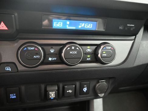 Certified 2021 Toyota Tacoma TRD Off-Road image 14