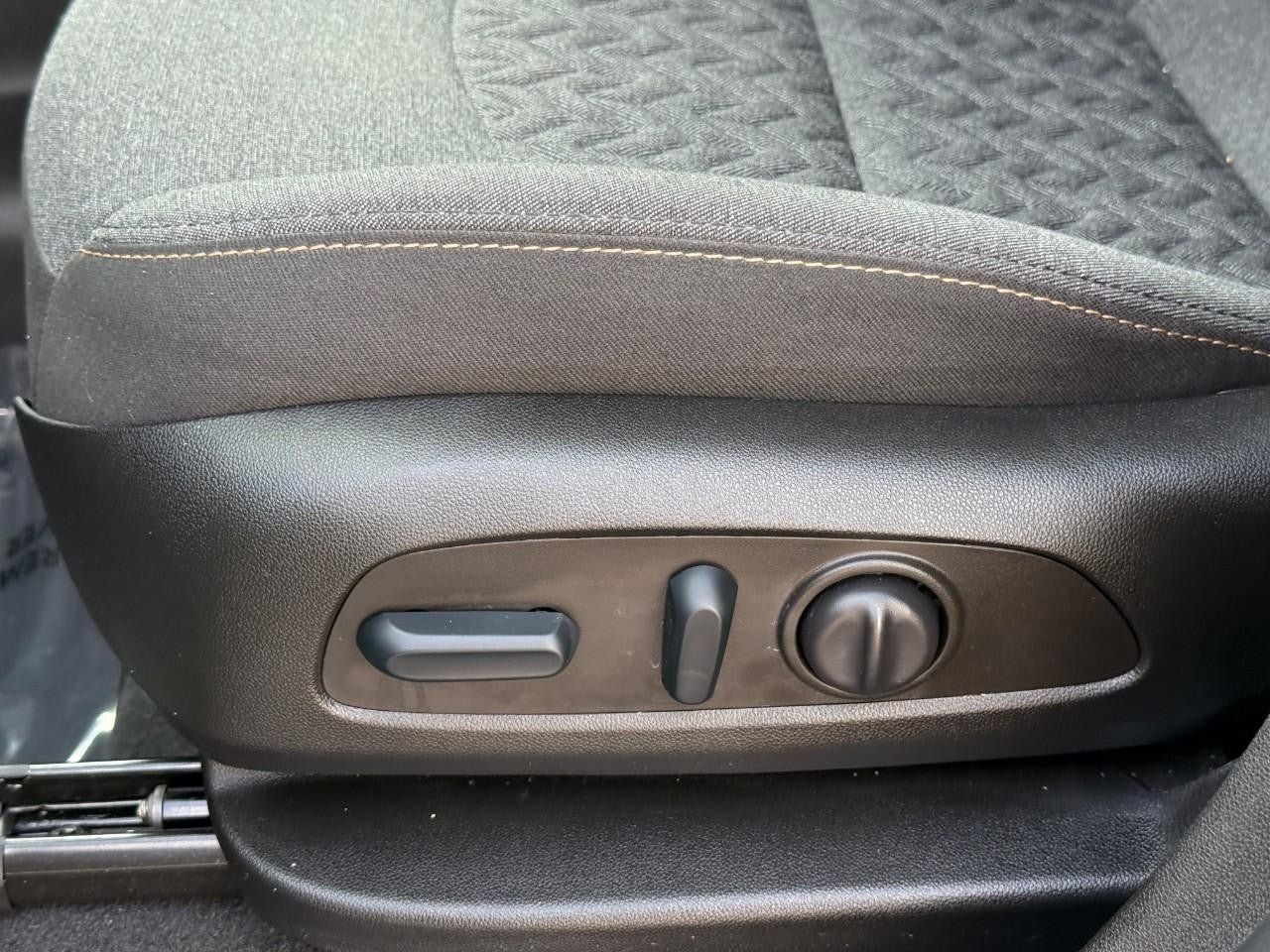 Used 2022 Chevrolet Equinox LT FWD image 19