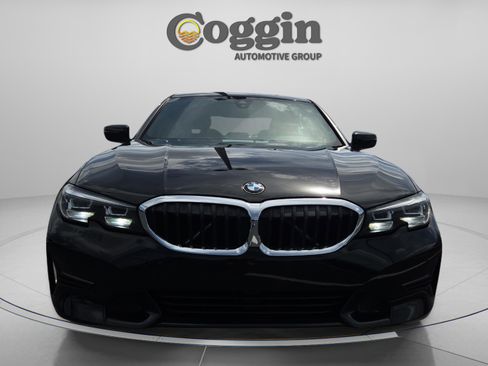 Used 2019 BMW 330i xDrive Sedan w/ Driving Assistance Package image 8