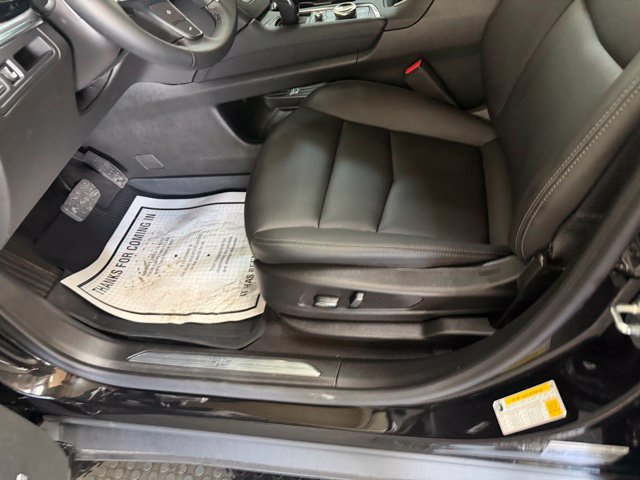 Used 2025 Cadillac XT5 Luxury w/ LPO, Floor Liner Package FWD image 22