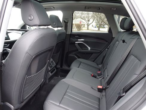 New 2025 Audi Q5 Premium Plus image 6