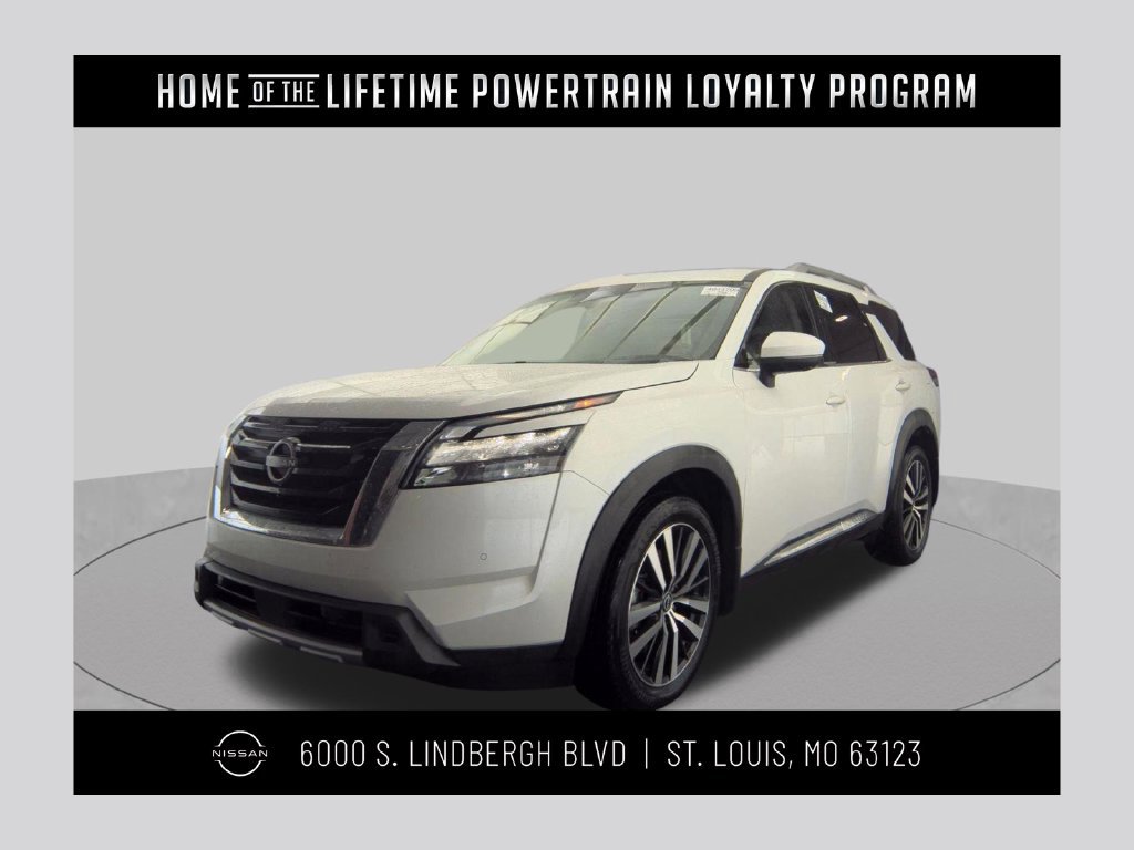 Certified 2025 Nissan Pathfinder Platinum w/ Cargo Package AWD/4WD image 1