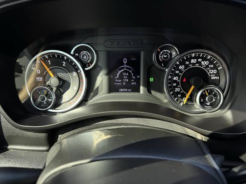 Used 2022 RAM 5500 Tradesman RWD image 17