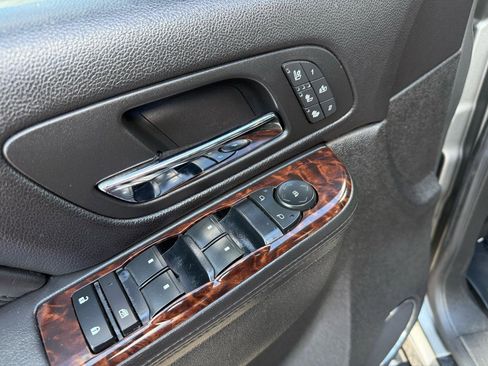 Used 2012 GMC Sierra 2500 Denali w/ Suspension Package, Off-Road AWD/4WD image 31