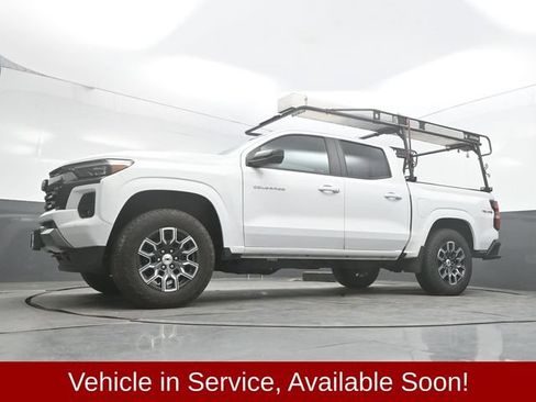 Used 2024 Chevrolet Colorado Z71 w/ Advanced Trailering Package AWD/4WD image 39