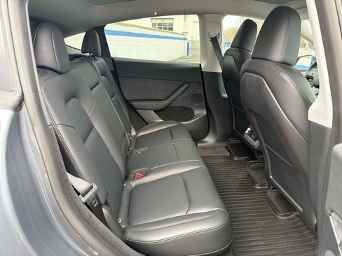 Used 2023 Tesla Model Y Long Range image 22