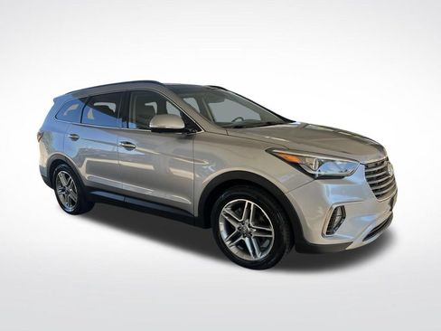 Used 2018 Hyundai Santa Fe AWD image 3