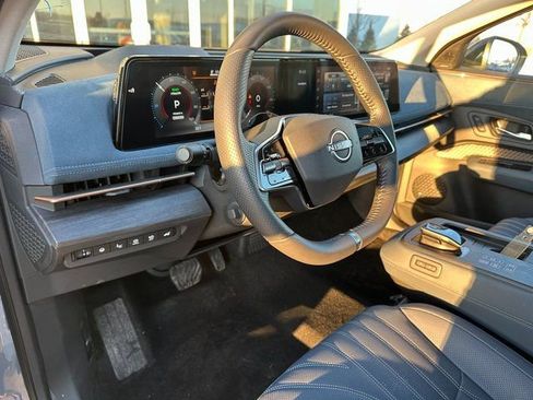 Used 2024 Nissan Ariya AWD image 23