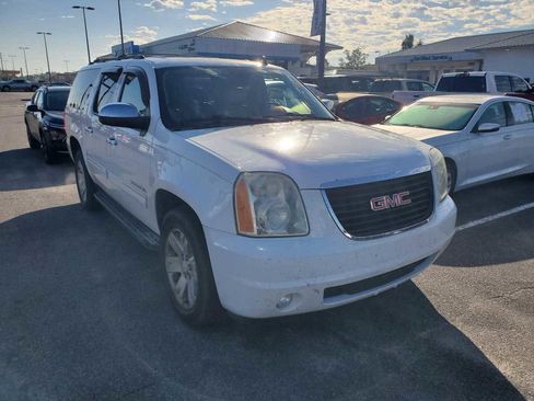 Used 2012 GMC Yukon XL SLT image 1