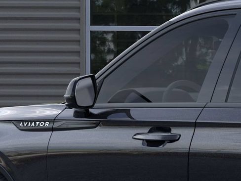 New 2026 Lincoln Aviator 2WD w/ Jet Appearance Package image 20