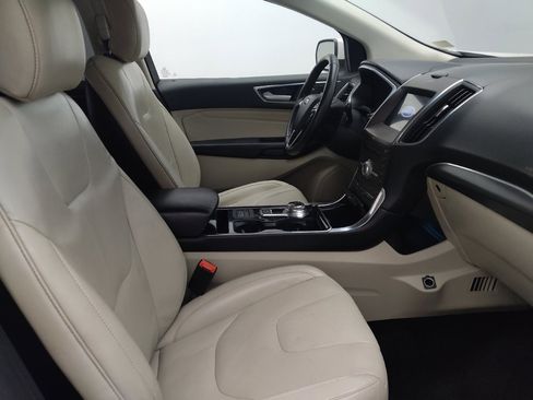 Used 2019 Ford Edge Titanium w/ Equipment Group 301A FWD image 21