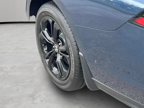 Used 2025 Honda Accord SE image 6