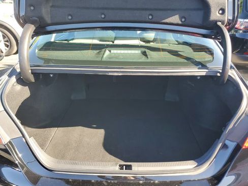Used 2019 Toyota Camry SE image 8