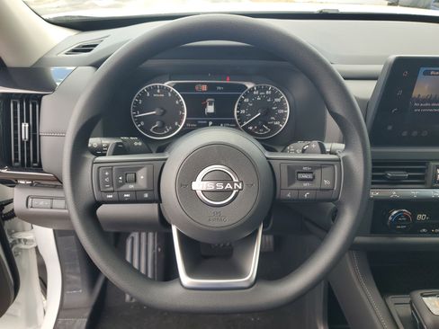 New 2026 Nissan Pathfinder S image 13