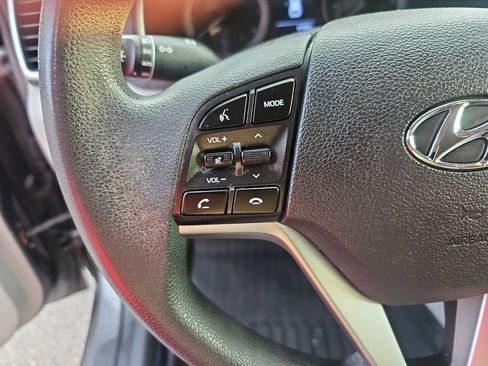 Used 2020 Hyundai Tucson Value FWD image 18