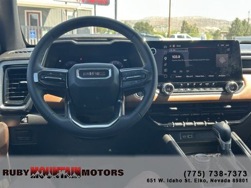 Used 2025 GMC Canyon AT4 AWD/4WD image 12