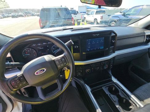 Used 2025 Ford F250 XLT w/ FX4 Off-Road Package image 6