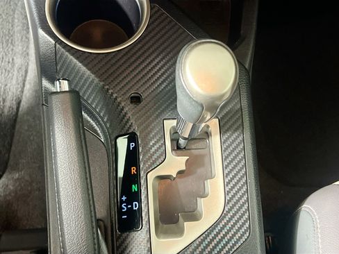 Used 2015 Toyota RAV4 Limited image 25