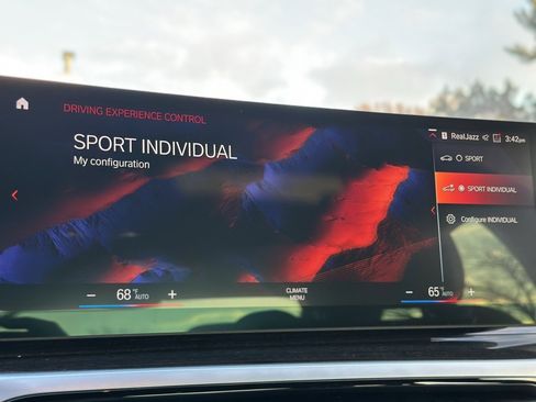 Used 2023 BMW 330i xDrive 330i xDrive w/ Premium Package image 42