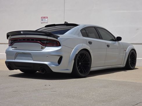 Used 2023 Dodge Charger Scat Pack RWD image 5