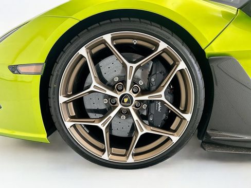 Used 2025 Lamborghini Revuelto AWD/4WD image 25
