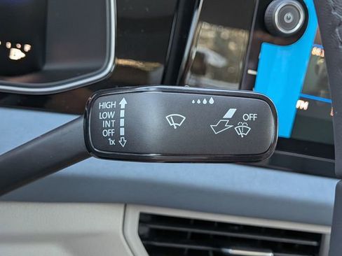 New 2026 Volkswagen Jetta SE FWD image 34