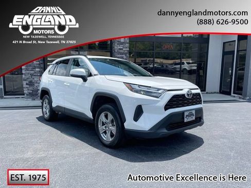 Used 2024 Toyota RAV4 XLE AWD/4WD image 1