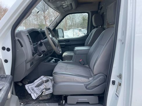 Used 2021 Nissan NV 2500 SV image 12