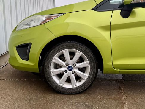 Used 2013 Ford Fiesta SE image 24